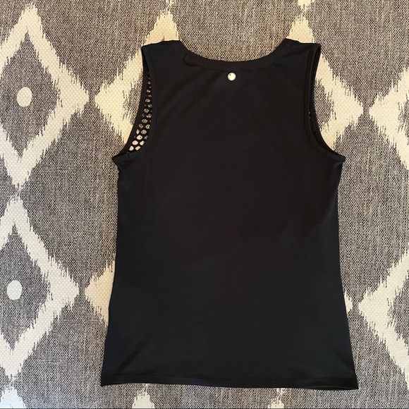 Yogalicious Black Workout Tank - Picture 3 of 5